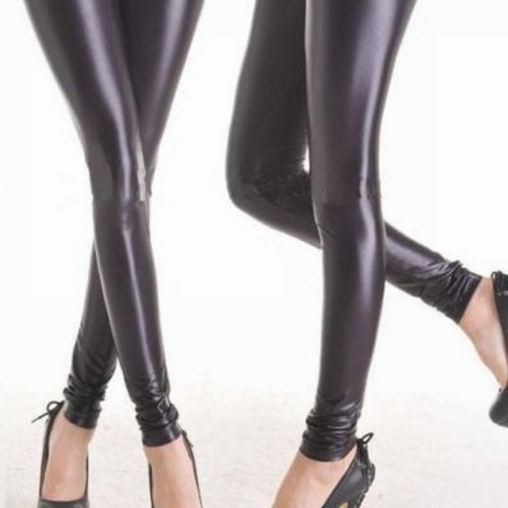 Black Faux Leather Leggings - Picture 5 of 6